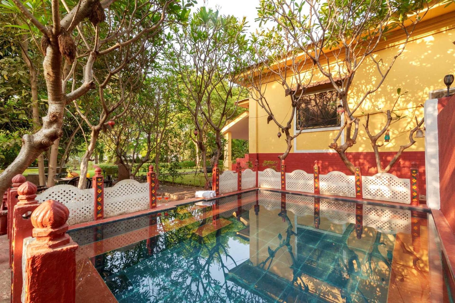Vintage Estate - Lakeside Allure With Vintage Decor,A Plunge Pool & A Lawn Featuring A Charming Gazebo Karjat Εξωτερικό φωτογραφία