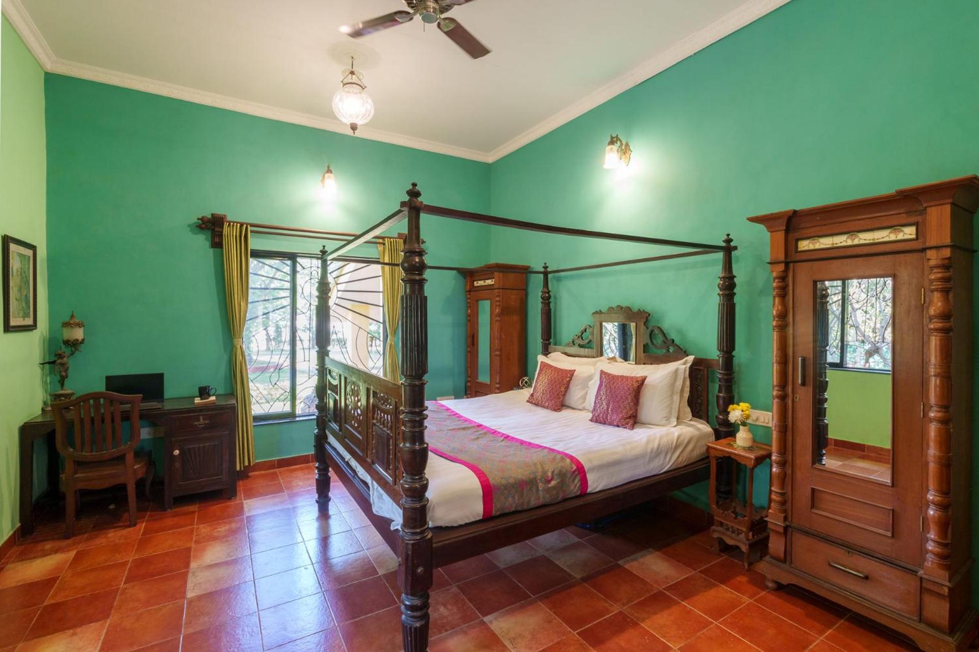 Vintage Estate - Lakeside Allure With Vintage Decor,A Plunge Pool & A Lawn Featuring A Charming Gazebo Karjat Εξωτερικό φωτογραφία