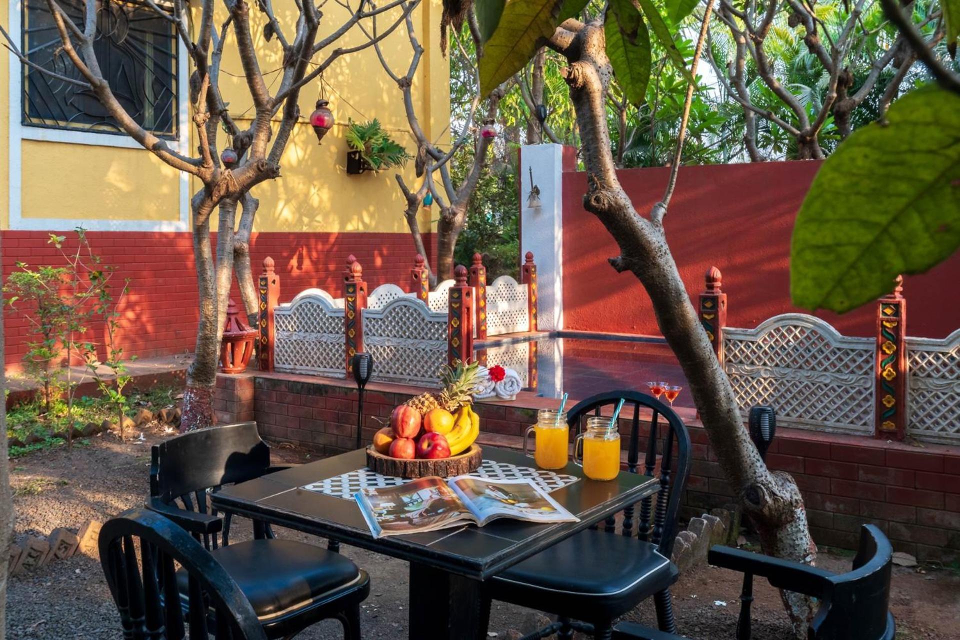 Vintage Estate - Lakeside Allure With Vintage Decor,A Plunge Pool & A Lawn Featuring A Charming Gazebo Karjat Εξωτερικό φωτογραφία