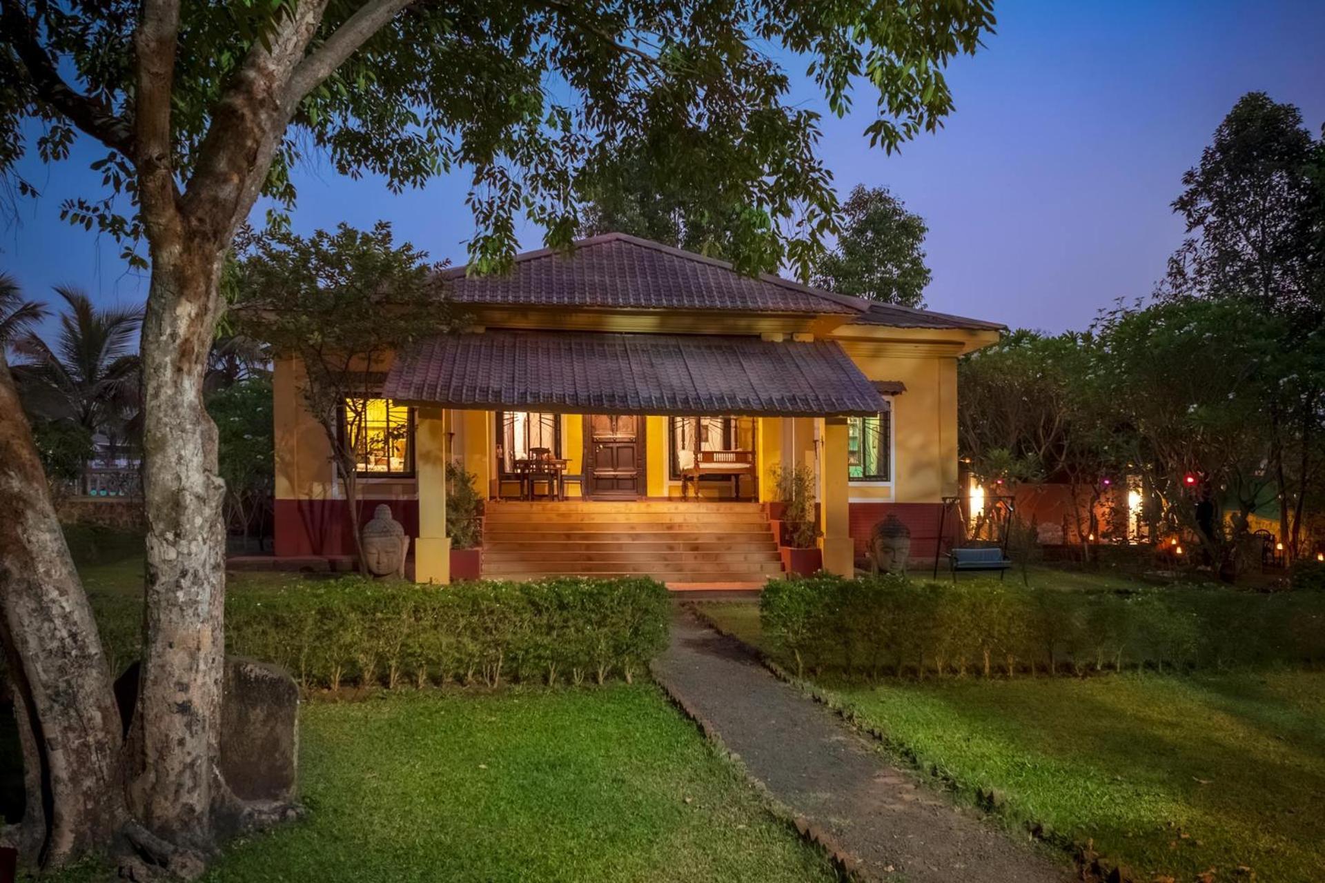 Vintage Estate - Lakeside Allure With Vintage Decor,A Plunge Pool & A Lawn Featuring A Charming Gazebo Karjat Εξωτερικό φωτογραφία